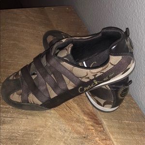 Like new coach slip on tennis shoes Sz 6
